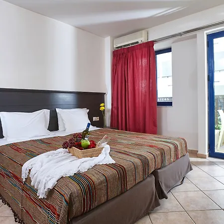 Manos Maria Bed & Breakfast 4*