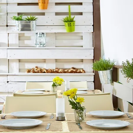 Manos Maria Chersonissos