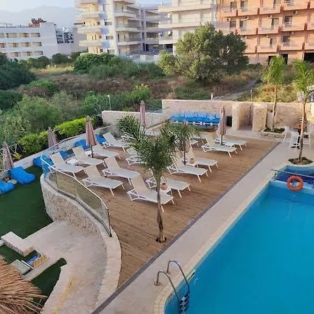 לינה וארוחת בוקר Manos Maria 4*