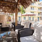 Manos Maria 4*