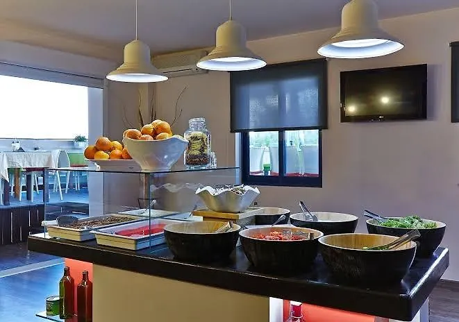 Manos Maria Bed & Breakfast 4*