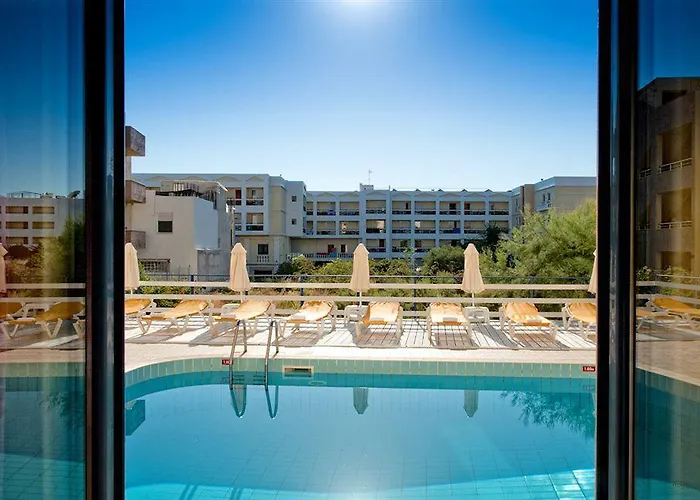 Manos Maria Oda ve Kahvaltı Hersonissos (Crete)